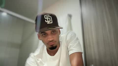 Snapshot of michael_jordanx chatting on 03/02/25, 03:59 Angel online show from 03/02/25, 03:59