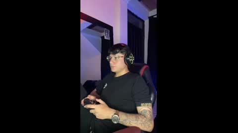 Snapshot of michael_kendall0 chatting on 12/06/24, 10:19 michael independent model online show from 12/06/24, 10:19