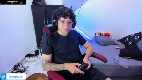 Snapshot of michael_kendall0 chatting on 03/04/25, 01:01 michael independent model online show from 03/04/25, 01:01