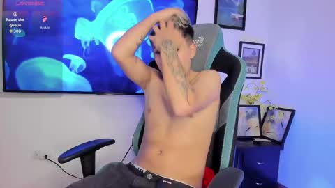 michael_lopez_1 online show from 09/14/25, 07:35