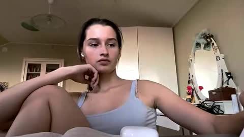 Emily online show from 10/04/25, 02:37