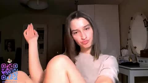 Emily online show from 11/28/25, 02:20