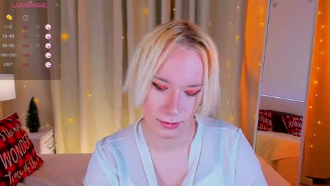 Snapshot of michael_swan chatting on 12/14/24, 06:35 Michel online show from 12/14/24, 06:35