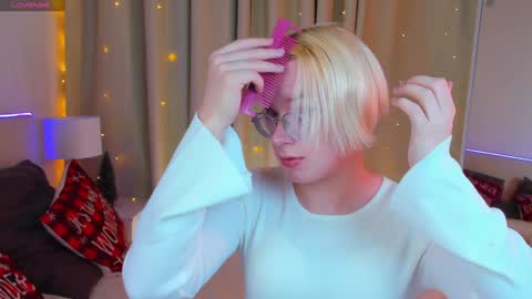 Snapshot of michael_swan chatting on 12/20/24, 06:50 Michel online show from 12/20/24, 06:50