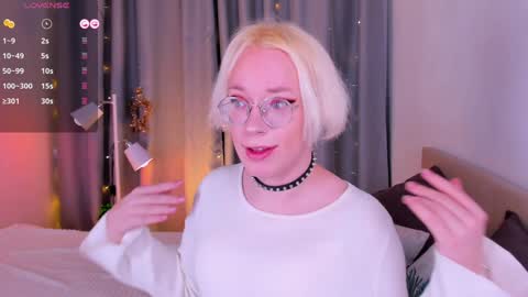 Snapshot of michael_swan chatting on 12/27/24, 07:08 Michel online show from 12/27/24, 07:08