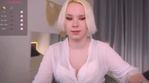 Snapshot of michael_swan chatting on 03/06/25, 09:36 Michel online show from 03/06/25, 09:36