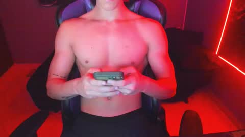 Snapshot of michael_twink18 chatting on 09/15/25, 03:39 Michael online show from 09/15/25, 03:39