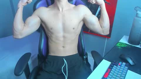 Snapshot of michael_twink18 chatting on 10/05/25, 03:27 Michael online show from 10/05/25, 03:27