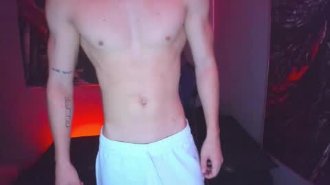 Snapshot of michael_twink18 chatting on 10/25/25, 06:13 Michael online show from 10/25/25, 06:13