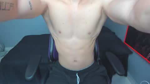 Snapshot of michael_twink18 chatting on 10/29/25, 03:31 Michael online show from 10/29/25, 03:31