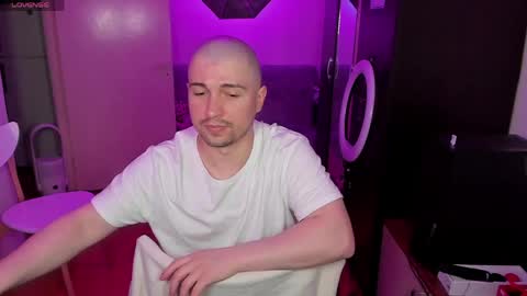 Michael online show from 06/08/26, 03:12