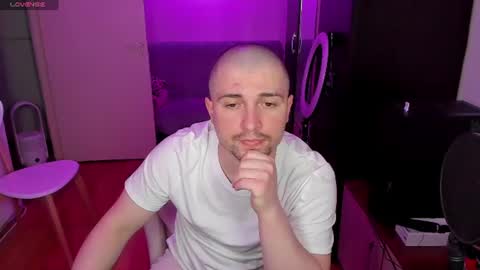 Michael online show from 06/10/26, 03:22