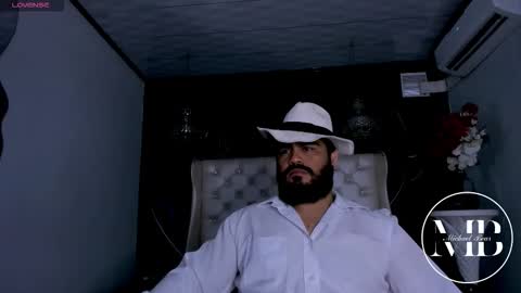 Snapshot of michaelbear_ chatting on 02/07/26, 12:09 Michael online show from 02/07/26, 12:09