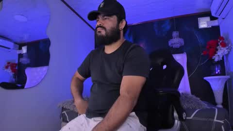 Snapshot of michaelbear_ chatting on 02/17/26, 04:46 Michael online show from 02/17/26, 04:46