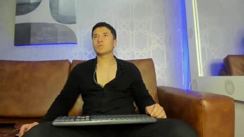 MichaelConnor  online show from 02/03/25, 11:42