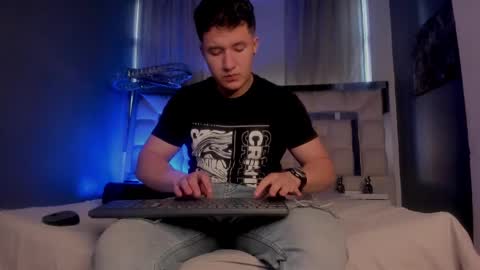 MichaelConnor  online show from 03/11/25, 12:17