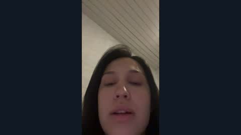 Snapshot of michaeleanidi chatting on 06/10/26, 05:34 Milana online show from 06/10/26, 05:34