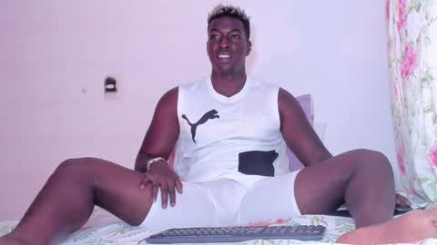 Snapshot of michaell_james chatting on 12/10/24, 10:26 Michaell online show from 12/10/24, 10:26