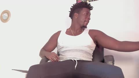 Snapshot of michaell_james chatting on 09/21/25, 07:59 Michaell online show from 09/21/25, 07:59