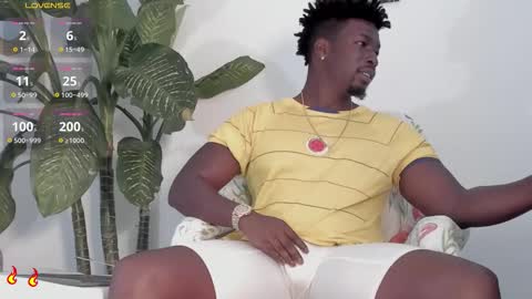 Snapshot of michaell_james chatting on 11/11/25, 07:58 Michaell online show from 11/11/25, 07:58