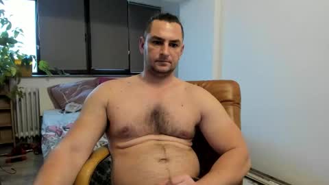 Snapshot of michaelragnar90 chatting on 11/28/25, 01:25 michaelragnar90 online show from 11/28/25, 01:25