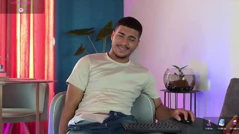 michel g22 online show from 09/23/25, 01:58