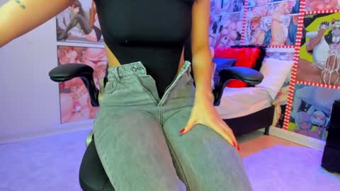 Snapshot of michel_lopez18 chatting on 01/11/25, 10:51 michel_lopez18 online show from 01/11/25, 10:51