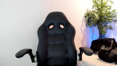 Snapshot of michel_lopez18 chatting on 09/19/25, 11:11 michel_lopez18 online show from 09/19/25, 11:11