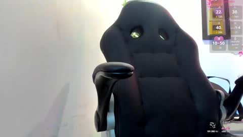 Snapshot of michel_lopez18 chatting on 10/07/25, 10:56 michel_lopez18 online show from 10/07/25, 10:56