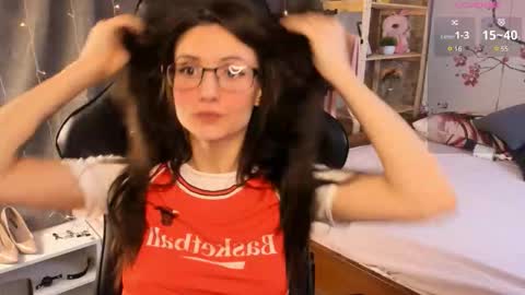 Snapshot of michel_momsen chatting on 12/22/25, 12:02 Michel online show from 12/22/25, 12:02