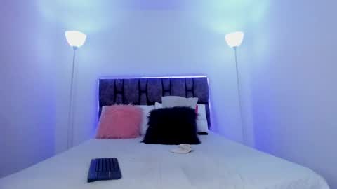 Snapshot of michel_morrinson chatting on 12/09/24, 04:05 Michelle online show from 12/09/24, 04:05