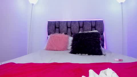 Snapshot of michel_morrinson chatting on 12/15/24, 04:26 Michelle online show from 12/15/24, 04:26