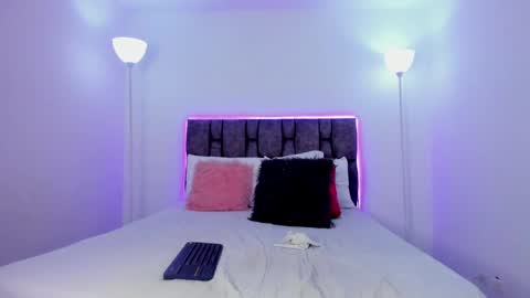 Snapshot of michel_morrinson chatting on 01/28/25, 04:08 Michelle online show from 01/28/25, 04:08