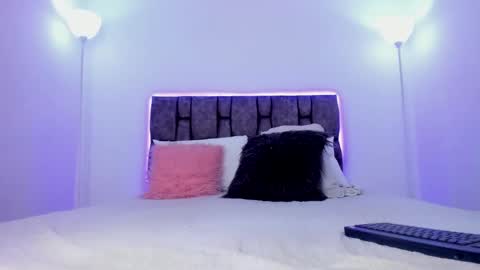 Snapshot of michel_morrinson chatting on 03/05/25, 04:02 Michelle online show from 03/05/25, 04:02