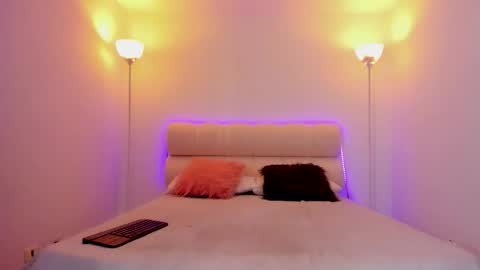 Snapshot of michel_morrinson chatting on 11/11/25, 12:27 Michelle online show from 11/11/25, 12:27