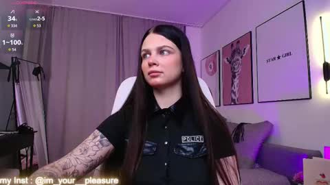 Snapshot of michela_fruet chatting on 11/21/25, 01:04 Kate online show from 11/21/25, 01:04