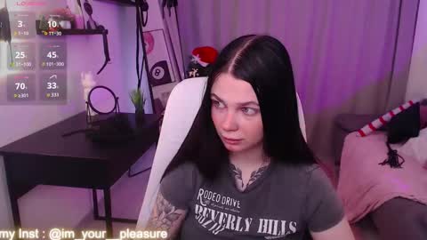 Snapshot of michela_fruet chatting on 12/21/25, 01:24 Kate online show from 12/21/25, 01:24