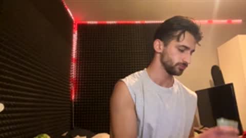 Snapshot of michelemagnetico chatting on 11/29/25, 10:24 michelemagnetico online show from 11/29/25, 10:24