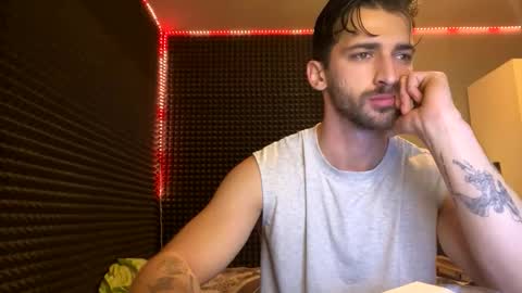 Snapshot of michelemagnetico chatting on 11/30/25, 10:14 michelemagnetico online show from 11/30/25, 10:14