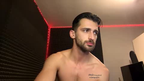 Snapshot of michelemagnetico chatting on 12/15/25, 11:20 michelemagnetico online show from 12/15/25, 11:20