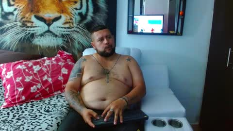 Snapshot of michell_myers chatting on 01/27/25, 08:49 michell_myers online show from 01/27/25, 08:49