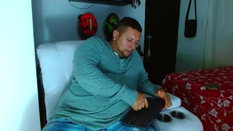 Snapshot of michell_myers chatting on 02/12/25, 12:27 michell_myers online show from 02/12/25, 12:27