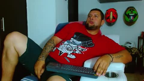 Snapshot of michell_myers chatting on 02/27/25, 02:32 michell_myers online show from 02/27/25, 02:32