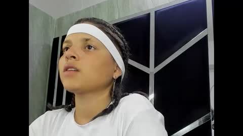 Snapshot of michell_rs chatting on 01/31/25, 01:43 michell_rs online show from 01/31/25, 01:43