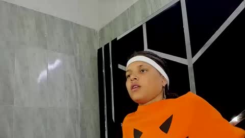 Snapshot of michell_rs chatting on 02/05/25, 04:16 michell_rs online show from 02/05/25, 04:16