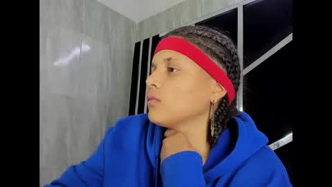 Snapshot of michell_rs chatting on 02/12/25, 04:23 michell_rs online show from 02/12/25, 04:23