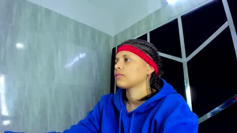 Snapshot of michell_rs chatting on 02/14/25, 01:02 michell_rs online show from 02/14/25, 01:02