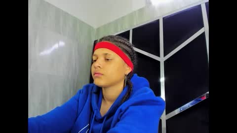 Snapshot of michell_rs chatting on 02/15/25, 01:10 michell_rs online show from 02/15/25, 01:10