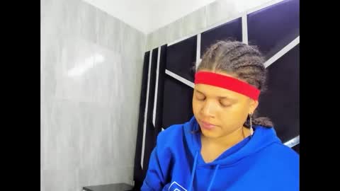 Snapshot of michell_rs chatting on 02/15/25, 04:14 michell_rs online show from 02/15/25, 04:14