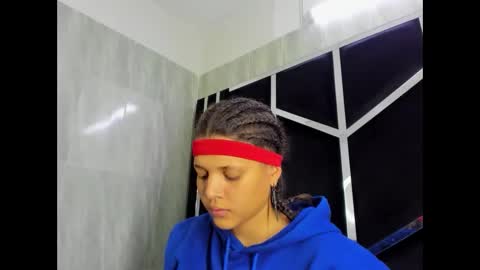 Snapshot of michell_rs chatting on 02/18/25, 07:21 michell_rs online show from 02/18/25, 07:21